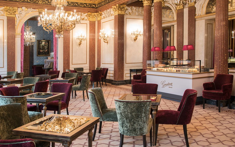Das Gerstner Café-Restaurant befindet sich im 2. Stock des Palais Todesco.