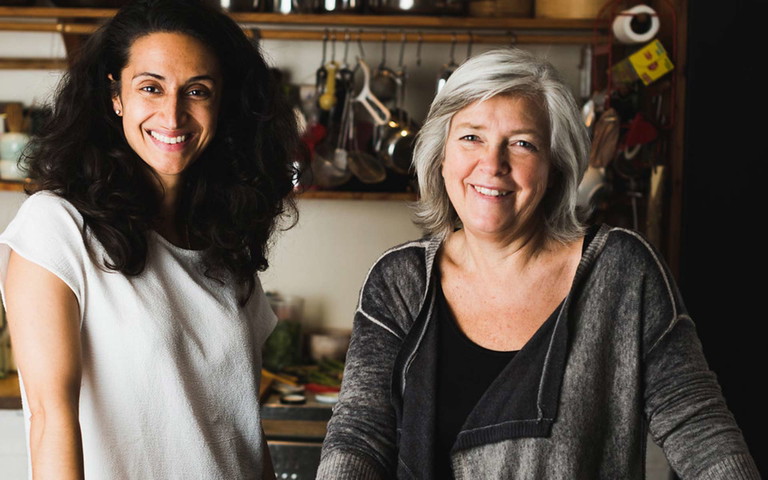 Maryam Yeganehfar (l.) setzte die Gerichte von Margot Van Assche (r.) in Szene. 