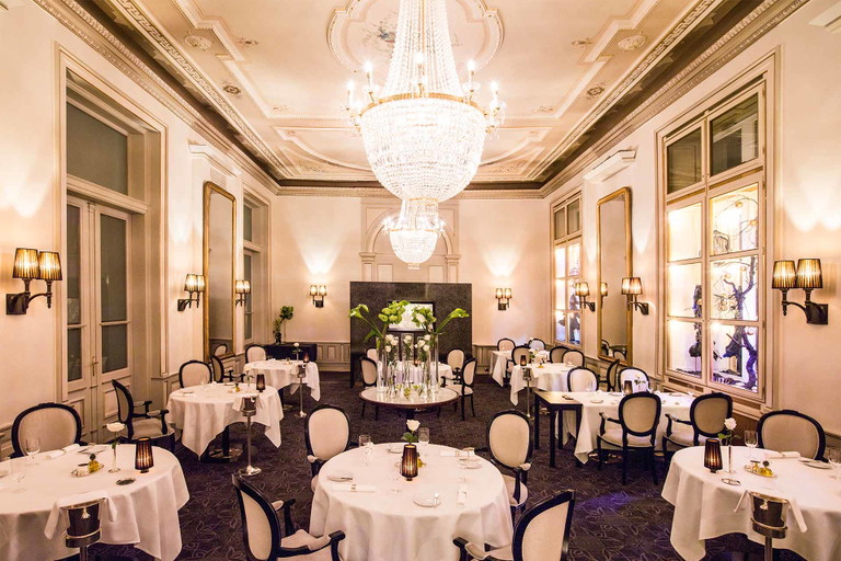 Der Name des Restaurants ist eine Hommage an den Cà d'Oro Palast in Venedig.