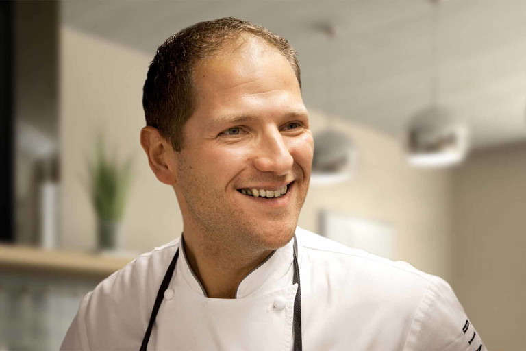 Rolf Fliegauf kocht in der Sommersaison in Asona und im Winter in St. Moritz.
