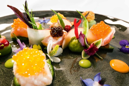 Der Kaviar wird nachhaltig gewonnen und weltweit exportiert.www.sicherrestaurant.at