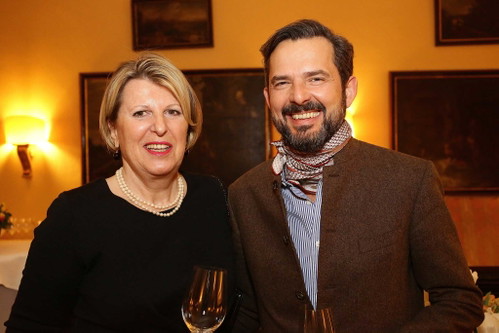 Falstaff Deutschland Herausgeberin Ursula Haslauer mit Nikolas von Haugwitz, Geschäftsführer Hawesko.