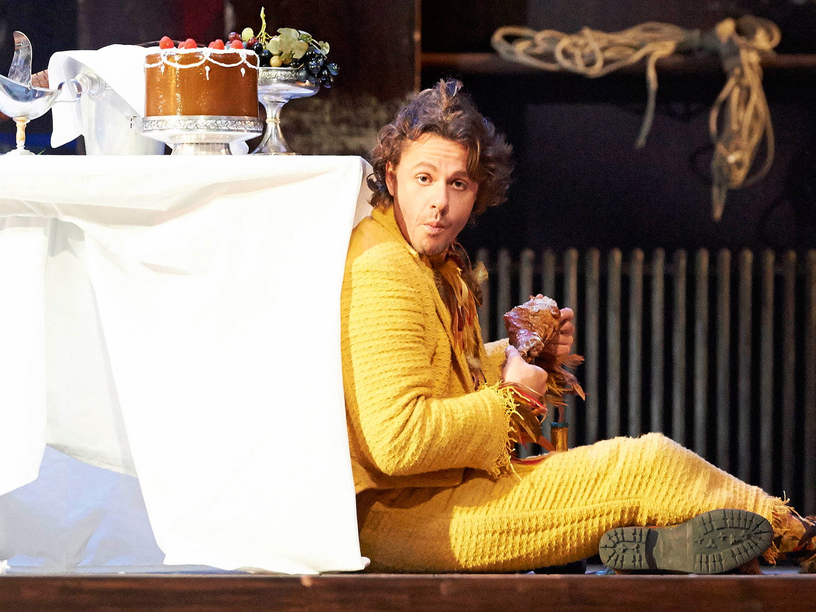 Bariton Markus Werba als Papageno in »Die Zauberflöte« an der Wiener Staatsoper 2013.
