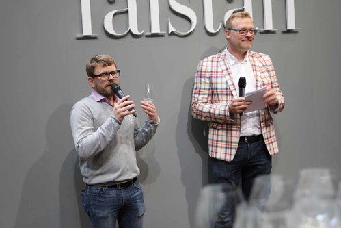 Artur Toifl vom Weingut Thiery-Weber und Moderator Dirk Würtz