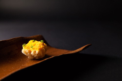 Im Vorjahr erschien sein erstes Kochbuch mit einem Vorwort von Alain Ducasse, mit dem er seit Jahren befreundet ist.&nbsp;