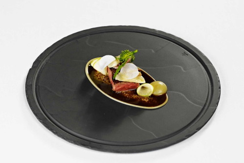 Gegrillte Pluma vom Schwarzen Schwein / Grüner Apfel / Hefe