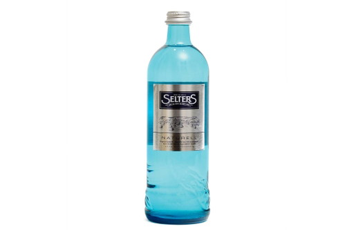 Selters Naturell – Mineralwasser Bewertung: 5&nbsp;WassertropfenSaubere, weiche Nase. Am Gaumen dezent salzig, erfrischend, rund, zart, mineralisch, insgesamt eher neutral, aber in sich stimmig. Das Wasser ist im Vergleich mit dem klassischen Selters gering mineralisiert (462 mg/l) und natriumarm.ca. CHF 1,10/l, Deutschland, www.selters.de