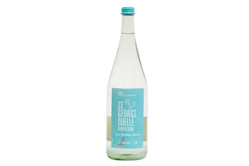 St. Georgs Quelle – Mineralwasser Bewertung: 3&nbsp;WassertropfenKlare, geradlinige Nase. Schmeckt leicht süsslich, zart mineralisch, weich, hat eine feingliedrige Mineralität und mittlere Länge, insgesamt balanciert. Das Wasser hat eine durchschnittliche Mineralstation mit 524 mg/l.ca. CHF 1/l, Deutschland, www.st-leonhards-quellen.de