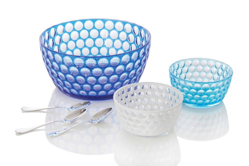 Blaues Wunder:&nbsp;Die Farbe Blau wirkt beruhigend und enstpannend und steht allgemein für Harmonie und Zufriedenheit. Die schönen Acrylschalen »Lente« von Mario Luca Giusti sind also die optimale Wahl für einen entspannten Start in den Tag oder den relaxten Familienbrunch am Wochenende. Ab 18,15 Euro;&nbsp;www.artedona.com