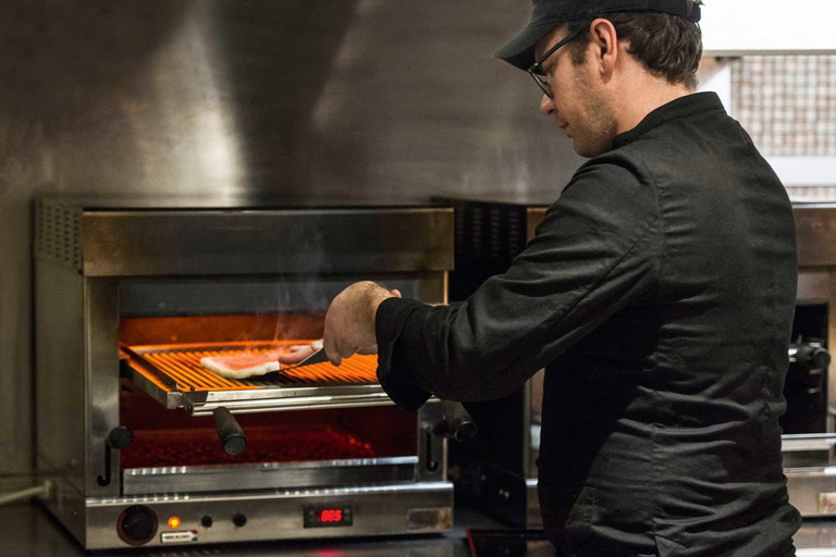 Im «Hidalgo» werden die edlen Fleischstücke auf einem Grill bei 900 Grad gebraten.