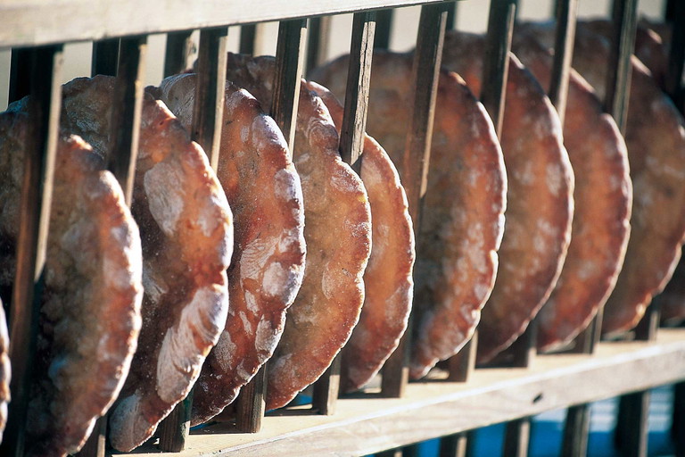 Südtiroler Schüttelbrot ist eine kulinarische Ikone. Lange Haltbarkeit zeichnet es aus. 