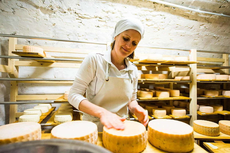 Die Kunst, Käse traditionell zu verarbeiten.