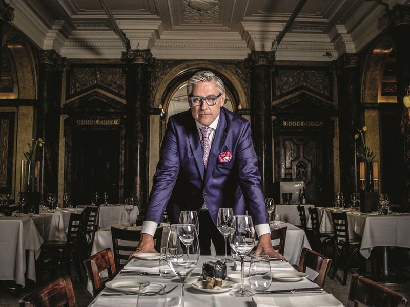 Ein Gentleman, wie er im Buche steht: »Vestibül«-Chef Christian Domschitz.