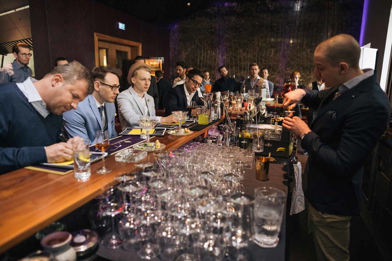 Die Jury mit Journalist Wolfgang Schedelberger, Mixologist David Kranabitl, Vorjahressieger Aleksandrs Sadovskis und Cognac-Educator Reini Pohorec.