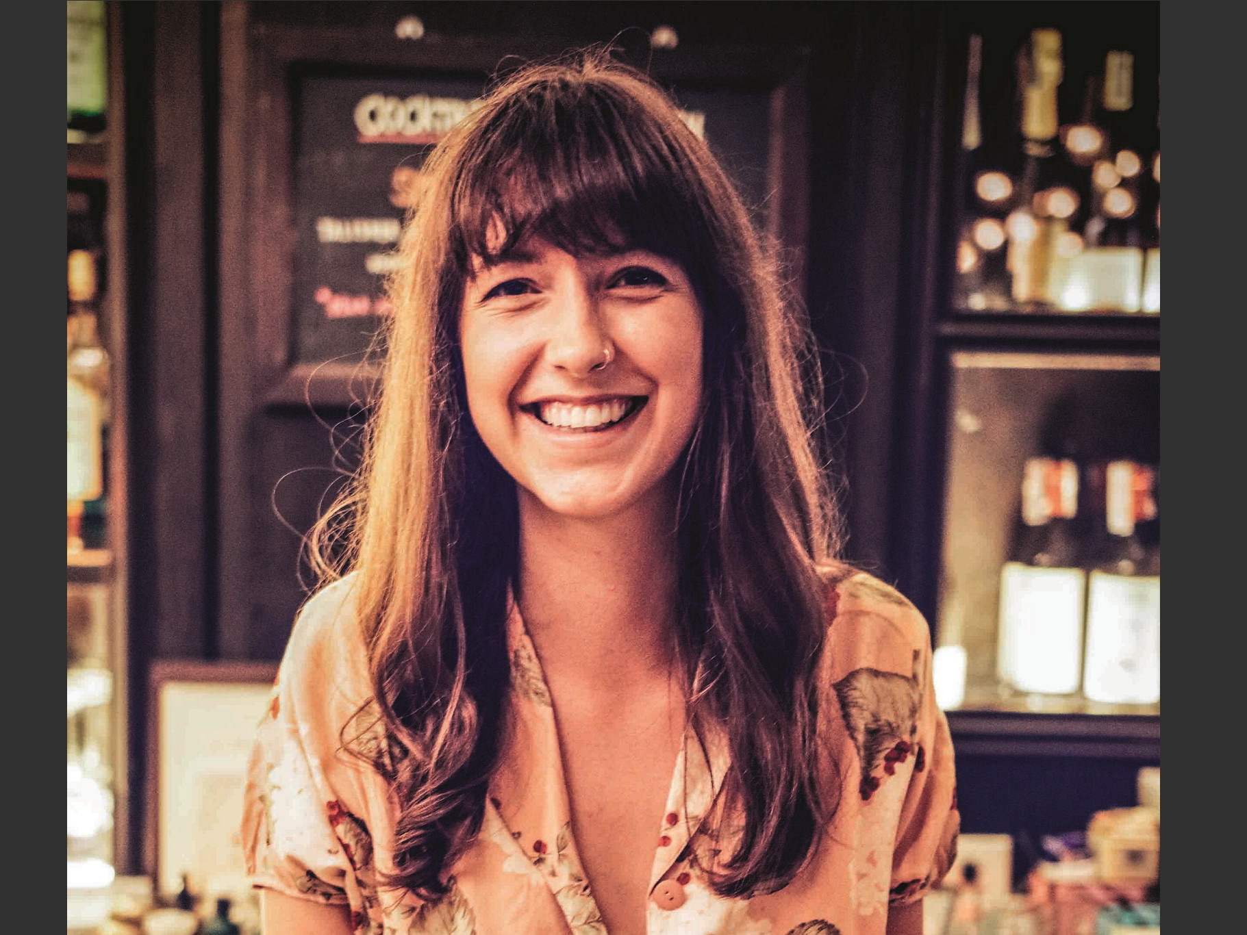 Anya Lily Montague ist weltweit erfolgreich als »Travelling Bartender«.