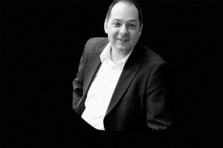 Ulrich Sautter ist Wein-Chefredakteur bei Falstaff Deutschland und trinkt gerne reife Weißweine.