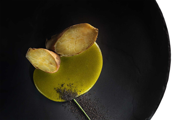 Süßkartoffeln mit Mate-Béarnaise: eine Kreation vom brasilianischen Starkoch Alex Atala aus seinem Buch »D.O.M.«.