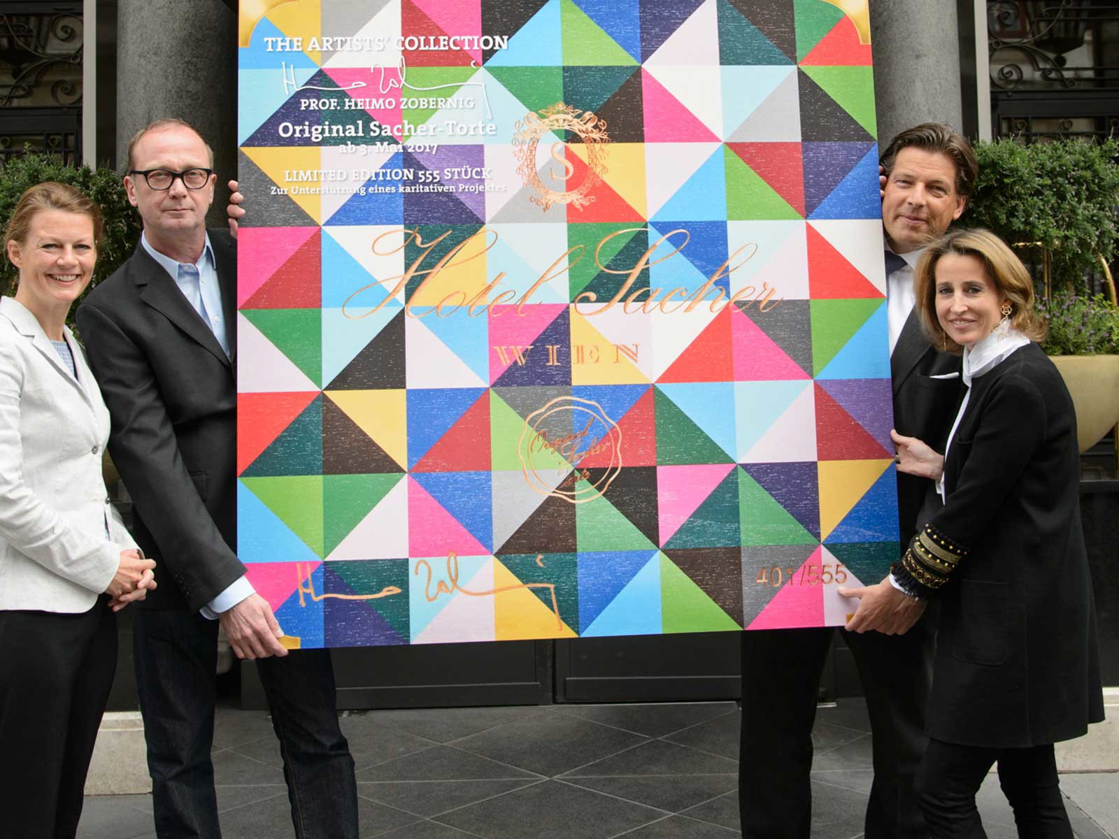 Ulla Konrad, Heimo Zobernig, Matthias und Alexandra Winkler präsentieren die neue »Artists' Collection«.