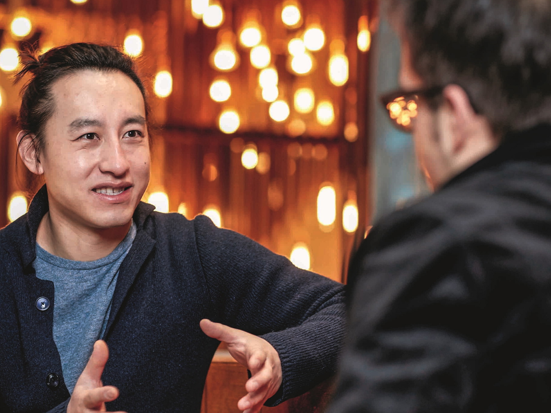 Kan Zuo führt die Bar ­»The Sign« in Wien-Alsergrund erfolgreich.