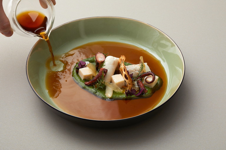 Die Misosuppe ist nur einer von vielen japanischen Querverweisen im »Horizont«.