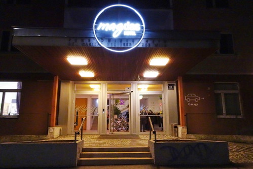 Das moderne »Magdas Hotel« liegt direkt im grünen Prater.