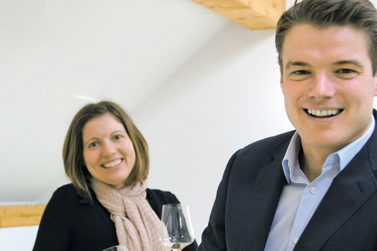 Veltliner-Könner Roman Pfaffl junior aus Stetten mit Schwester Heidi.