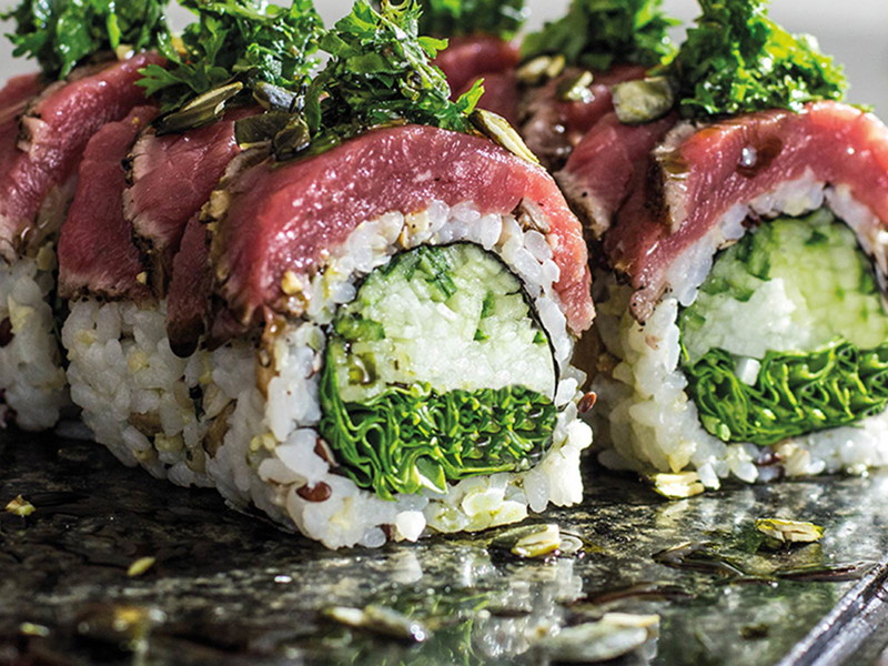 Filet vom Weiderind mit Alpenkräutern auf Körndl-Reis als Maki