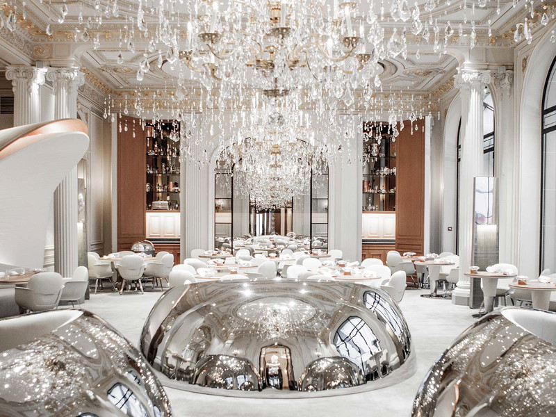 Luxustempel par excellence: Das »Plaza Athénée« in Paris zählt zu den weltbesten Restaurants.