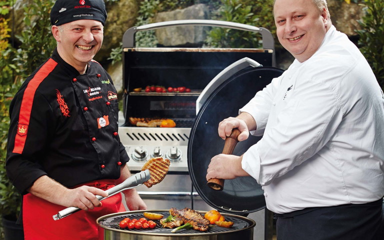 Adi Matzek und Adi Bittermann verraten, wie das perfekte Steak gelingt. 