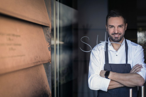 Chefkoch Santi Taura hat zwar noch keinen Stern, aber eine Warteliste, die fast so lang ist wie die der Roca-Brüder.