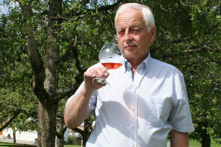 Elmar Brunn stellt aus Produkten seiner Heimat exzellente Brände her.