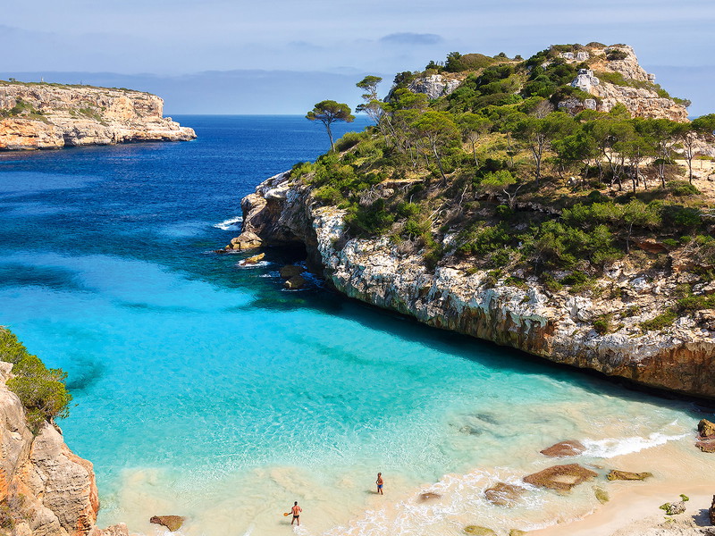 Ein Ausblick auf Strand und Meer ist in vielen Top-Lokalen der Insel inklusive..