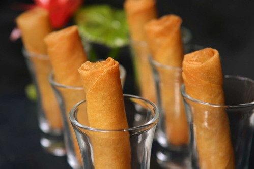 Traditionelles Gericht, modern angerichtet: Frühlingsrollen im «Garden Hotel».