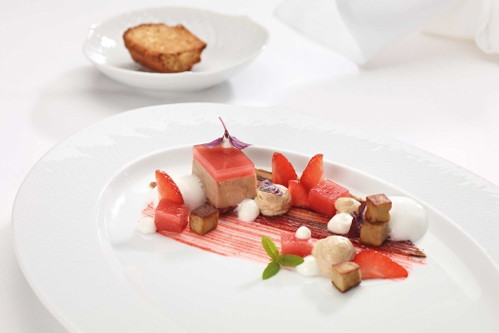 Kreation aus dem »Caroussel«: Entenleber und Erdbeere mit Brioche.