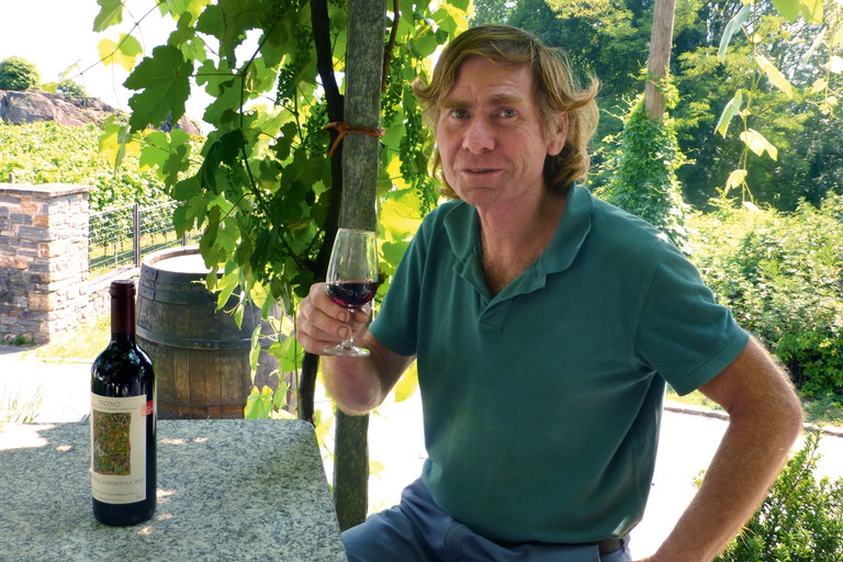 Stefano Haldemann liebt die alten Tessiner Sorten, keltert aber auch einen charaktervollen Merlot.