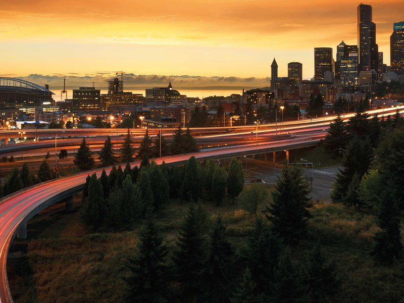 Großartiger Blick auf eine großartige Stadt. Seattle ist eines der reizvollsten Ziele in den USA.