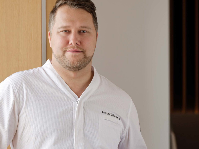 Verbindet ab sofort die Leidenschaften Fußball und Kochen auch professionell: Anton Schmaus.