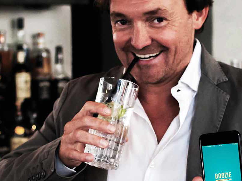 Friso Schopper präsentiert seine neue App.