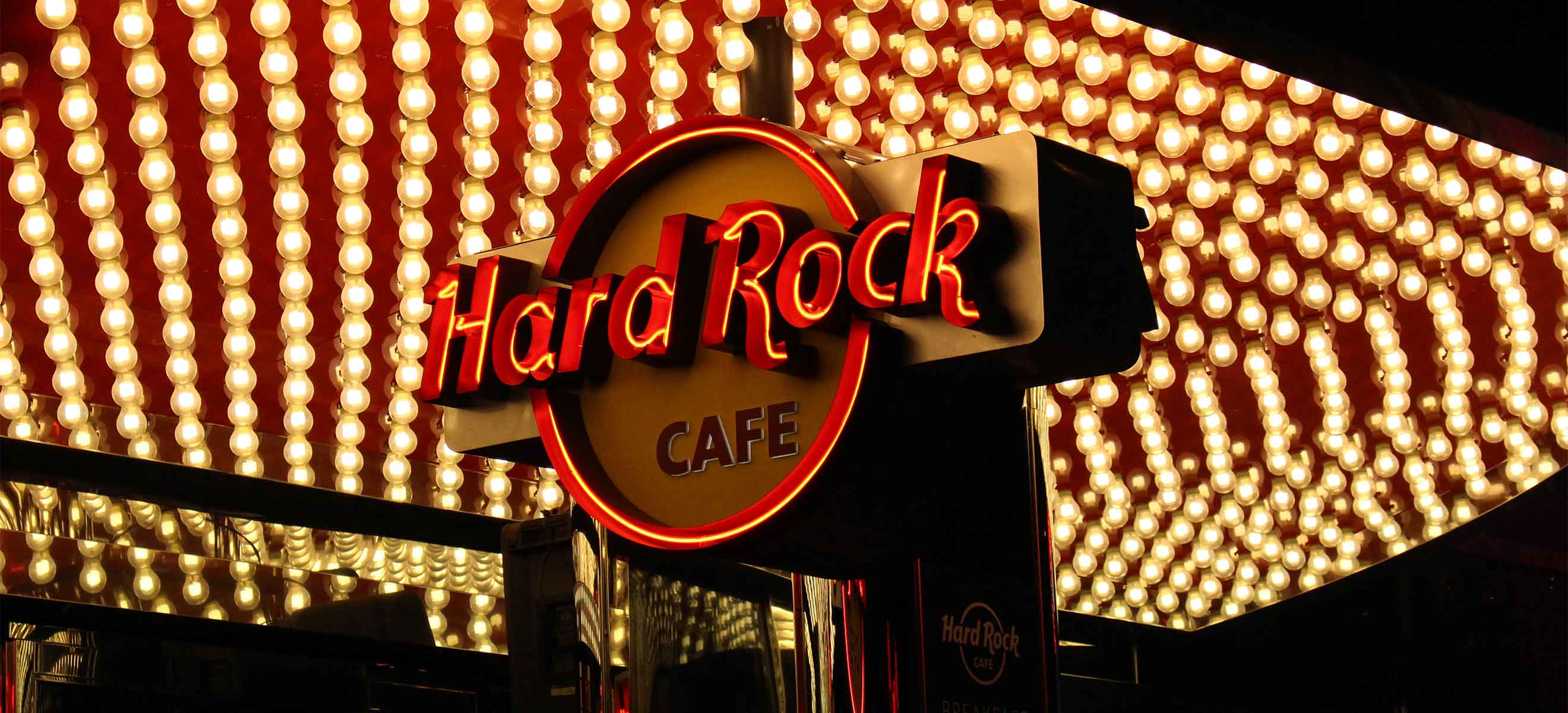 Weltfrauentag: »Hard Rock Cafe« und Shakira launchen ein neues Menü ...