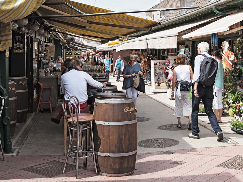 Am Naschmarkt spielt die Gastronomie eine wichtige Rolle. 