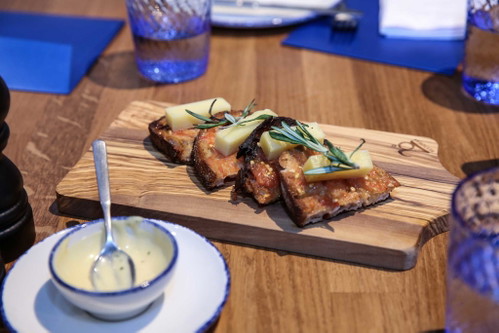 Klassiker der spanischen Küche mitten im Düsseldorfer Andreas Quartier:&nbsp;»Pan con tomate y aceite«…