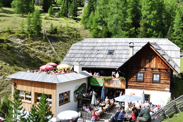 Neben Wellness&nbsp;kommt auf der&nbsp;Karlbad-Hütte natürlich auch die Verpflegung&nbsp;nicht zu kurz.&nbsp;