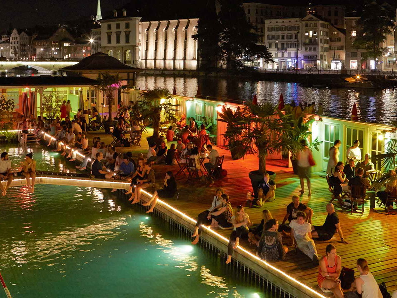 Die «Barfussbar» ist im Sommer einer der Hotspots im Zürcher Nachtleben.&nbsp;