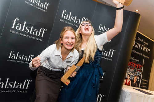 &nbsp;Sieger Bereich Service 2016: Der Doppelsieg ging an Hannah Meyerhöfer und Marie Jäger.