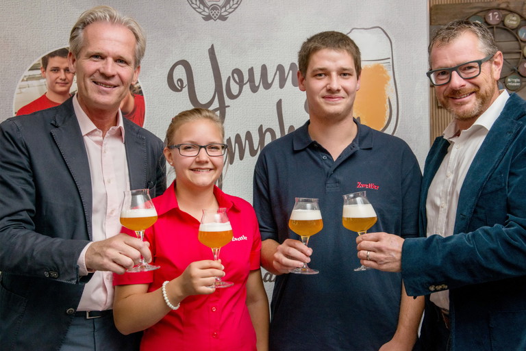 &nbsp;Karl Schwarz, Karin Thaller, Johannes Seper und Zwettler Braumeister Heinz Wasner.