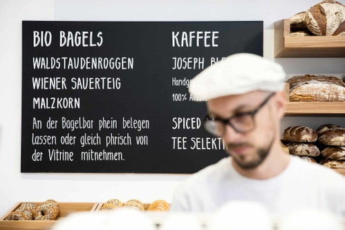 Die Kaffees werden von ausgebildeten Baristi zubereitet.