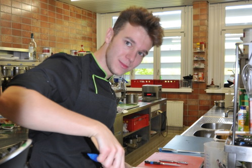 Aus einem Warenkorb mit acht bestehenden Zutaten mussten die Teilnehmer vier auswählen. 