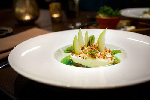 »Birchermüsli« à la Stefan Meier: Bio-Gänseleber mit Birne, Apfel und Joghurt.