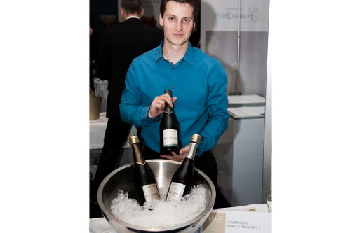 Champagne Pinot Chevauchet.