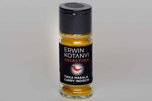 6. Platz, 88* Punkte: Erwin Kotanyi selection Tikka Masala Curry Indisch&nbsp;€ 3,99 für 58 g (€ 6,88/100 g) IntersparGelbe Farbe. Frischer, aromatischer Geruch, vor allem nach Kreuzkümmel und Kurkuma. Am Gaumen eher salzig, leicht bitter, Kreuz­kümmel-Noten und Koriander. Ausbalanciert.